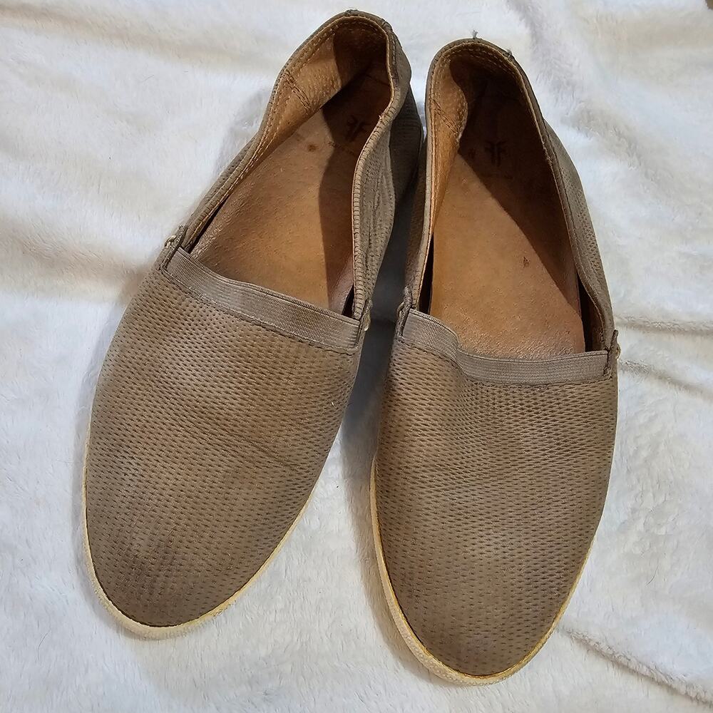 Frye Melanie Perforated Leather Slip On Shoe Size 8 Grayish Tan Well Loved/Worn